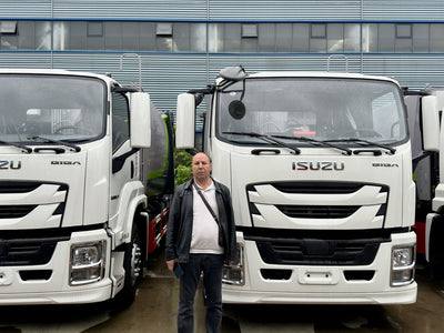International Customer Visits Shenbai to Inspect Truck-Mounted Crane
